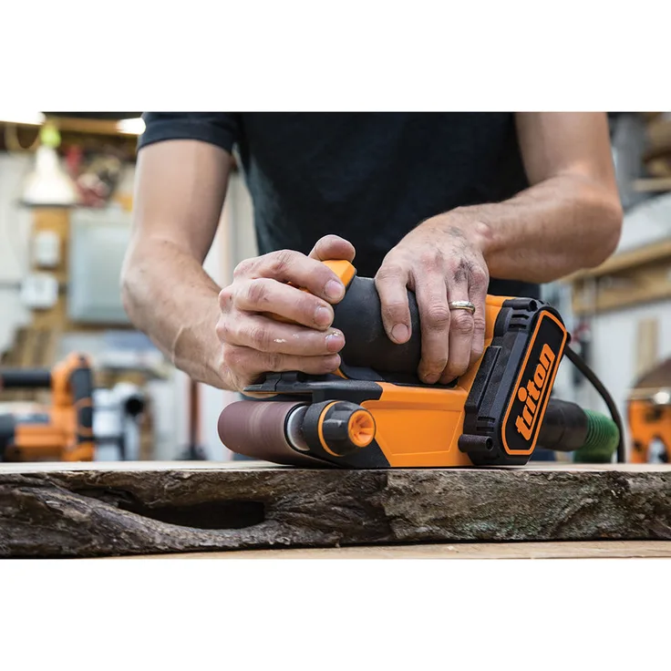 Triton Kompakter Bandschleifer, 450 W, 64 mm