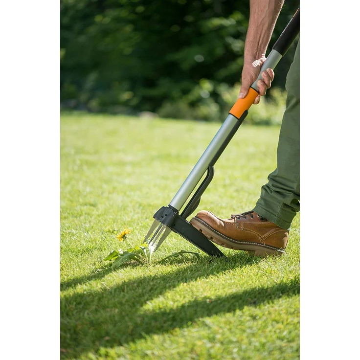 Fiskars Teleskop-Unkrautstecher, Länge 1 - 1,19 m, Rostfreie Stahl-Arme-Kunststoffgriff, Schwarz-Orange, Smart-Fit, 1020125 – Bild 7