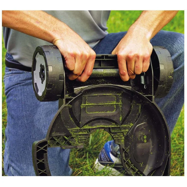 Black+Decker 3-in-1 Multi-Trimmer-Set (18V 2,0Ah, Kantenschneider, Rasentrimmer mit Rasenmäheraufsatz, speziell für kleinste Rasenflächen und schwieriges Gelände, inkl. Akku und Ladegerät) STC1820CM – Bild 4