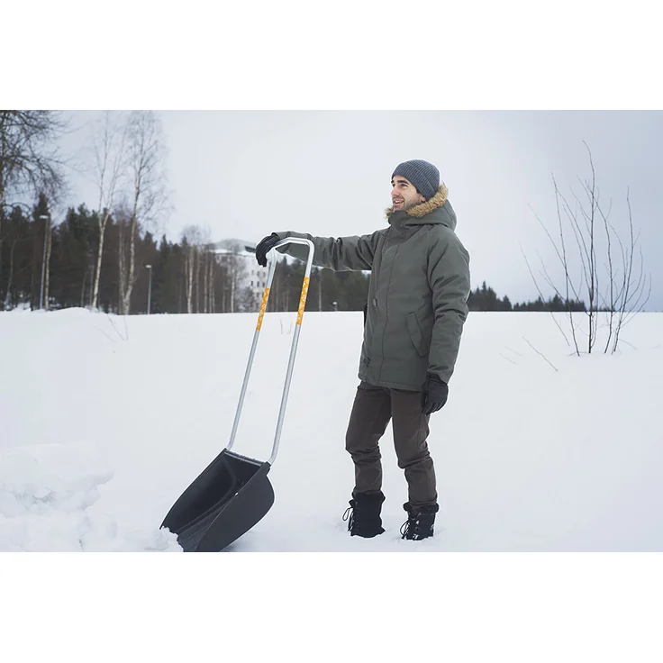 Fiskars Schneewanne für große Flächen, Blattbreite 74 cm, Kunststoff-Blatt, Aluminium-Stiel, schwarz-orange, SnowXpert, 1003470 - Preisvergleich – Bild 3