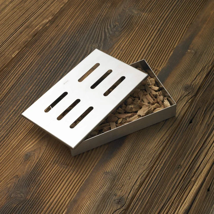 RÖSLE Räucherbox, Hochwertiger Smokerbox für aromatischer Rauchgeschmack im Fleisch, Räuchern auf Gas- und Holzkohlegrills, Edelstahl 18/10 – Bild 2