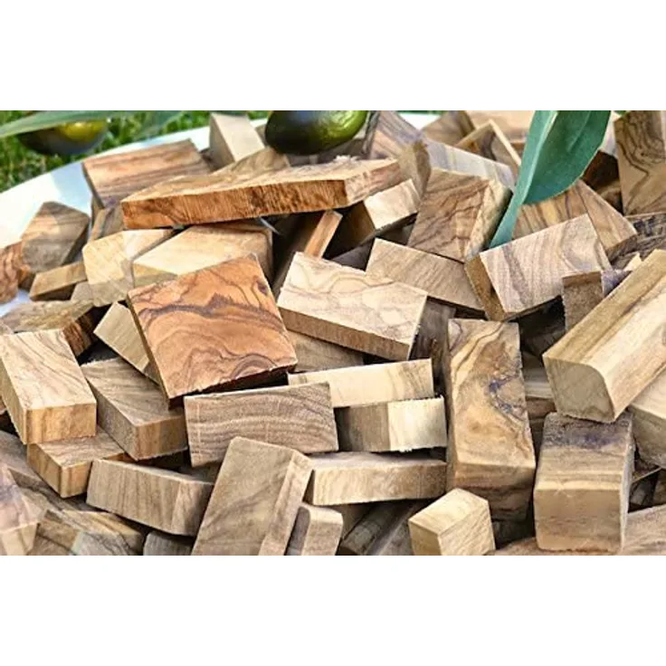 Räucherholz zum Smoken Olive, hier 0,5 kg Chunks bzw. Holzklötzchen