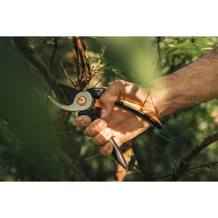 Fiskars Bypass-Gartenschere L P341, Solid Gartenschere mit Edelstahl-Klingen, antihaftbeschichtet – Bild 2