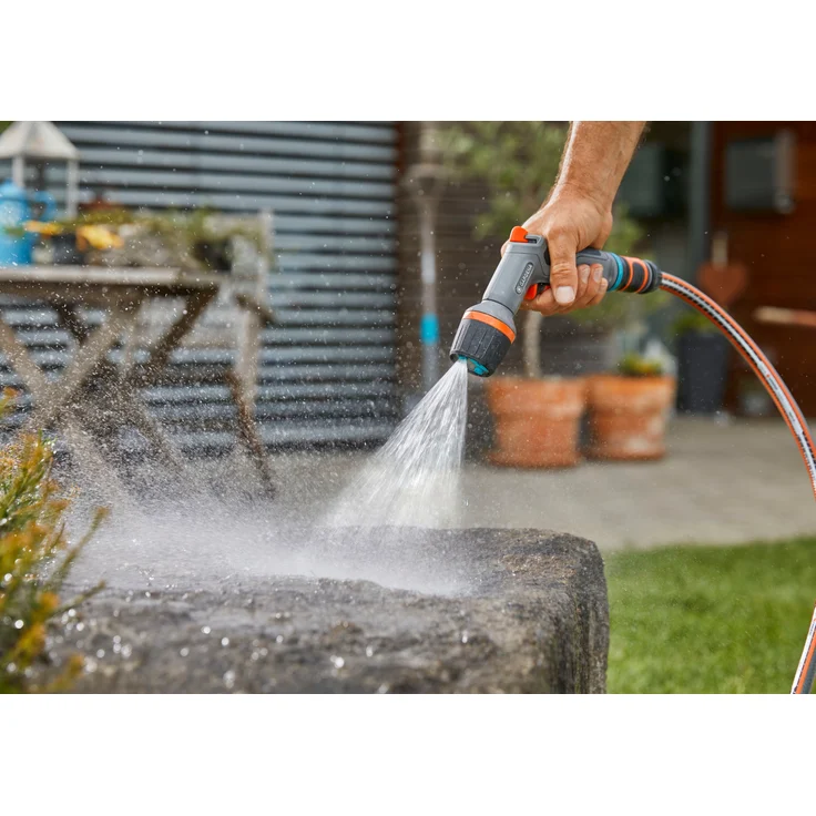 GARDENA Comfort Reinigungsspritze ecoPulse: Spritze zur leistungsstarken und wassersparenden Reinigung, mit Dauerarretierung, Frostschutz (18304-20) – Bild 3