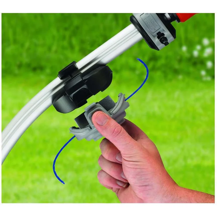 Black+Decker 800W Elektro-Motorsense (mit E-Drive Technologie, Kantenschnittfunktion, 6 Hochleistungsfäden, für ansprcuhsvolle Flächen) GL8033 – Bild 3