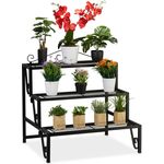 Relaxdays - Blumentreppe Metall, 3 Stufen, Outdoor und Indoor, Pflanzentreppe mit Verzierung, HBT 69 x 70 x 60 cm, schwarz