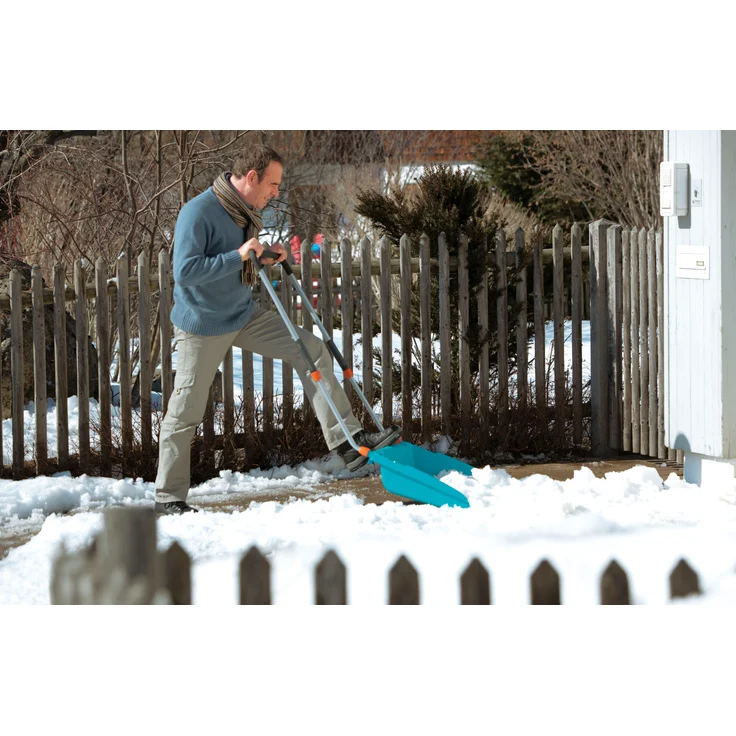 GARDENA Schneewanne (3260-20) für Schneeräumung auf größeren Flächen, 70 cm Arbeitsbreite, Schneeschieber mit robuster Stahlkante und 3-stufiger Teleskopierung, mit definierter Trittkante – Bild 7