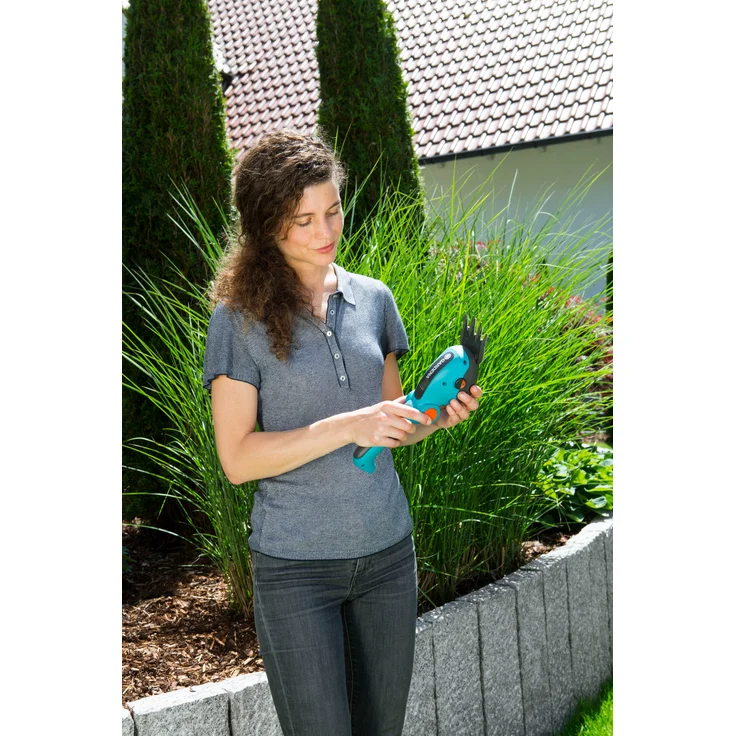 GARDENA Akku-Grasschere ComfortCut Li Rasenkantenschere mit 8 cm Schnittbreite, Komforthandgriff, Messerwechsel ohne Werkzeug 9856-20 – Bild 6