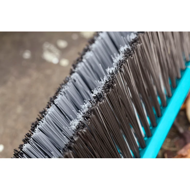 GARDENA combisystem Straßenbesen + Holzstiel 130 cm (03622-30) – Bild 7