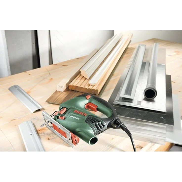Bosch Stichsäge PST 700 E (1x Sägeblatt, Koffer, 500 Watt) – Bild 6