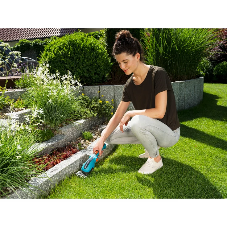 GARDENA Set Akku-Gras- und Strauchschere ComfortCut Li Grasschere mit Komfortgriff für präzisen, komfortablen Rasenkanten- und Formschnitt 9857-20 – Bild 7