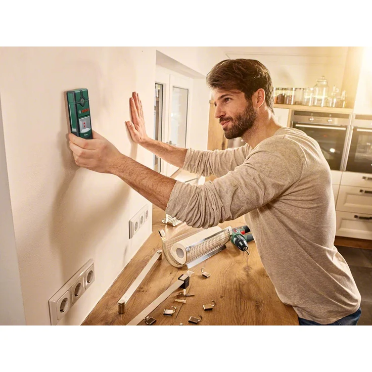 Bosch Truvo Ortungsgerät (für Metall, stromführende Leitungen in 70-50 mm Erfassungstiefe, Kartoninhalt: Truvo, 3x AAA Batterien) mit Batterien – Bild 8