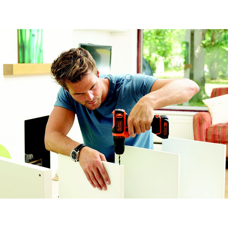 Black+Decker Kompakt-Bohrer (10,8V Li-Ion Akku-Bohrschrauber, LED-Arbeitslicht, Softgriff, 10 mm Schnelllspannbohrfutter, inklusive 2 Slidepack-Akkus, 400mA Ladegerät, Koffer, 1 Doppelbit) BDCDD12KB – Bild 3