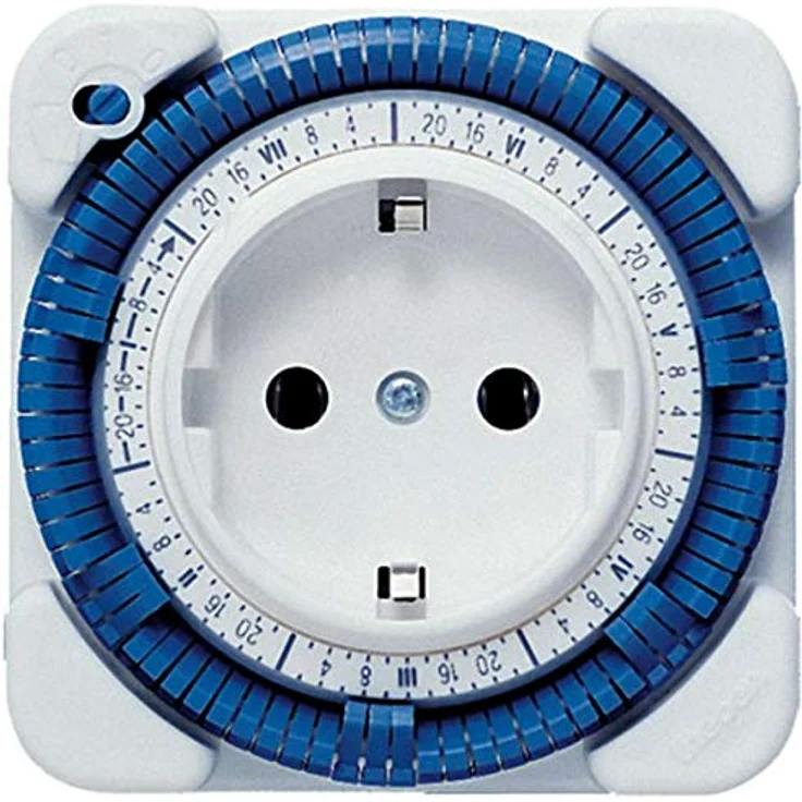 Theben 0270930 theben-timer 27 mit Wochenprogramm - analoge Zeitschaltuhr für den Innenbereich, Steckdosen-Schaltuhr, Zeitprogrammstecker – Bild 1