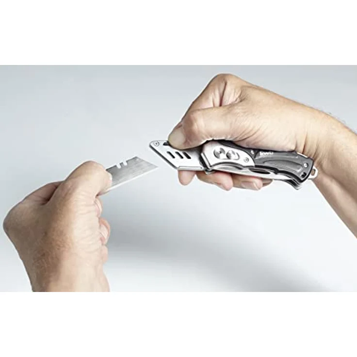 kwb Schweres Universal-Messer inkl. Cutter-Messer, klappbar, zwei extra scharfe 60 x 19 mm Klingen aus Metall, inkl. Ersatz-Klingen, schwarz – Bild 2