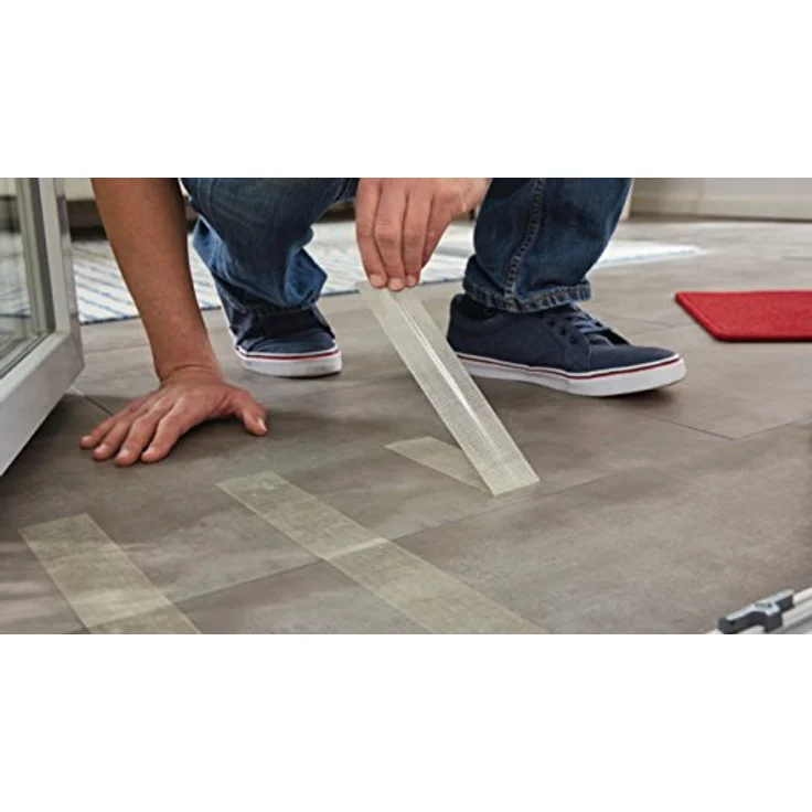 tesa Verlegeband rückstandsfrei entfernbar - Gewebeverstärktes, doppelseitiges Klebeband zum Verkleben von Teppich- und PVC-Bodenbelägen - 25 m x 50 mm – Bild 6