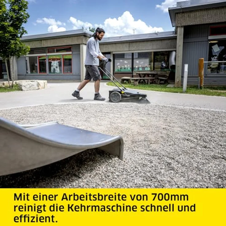Kärcher Handkehrmaschine KM 70/15 C Classic, kompakte Kehrmaschine für Innen- und Außenbereich mit justierbarem Seitenbesen und ergonomischem Schubbügel – Bild 5