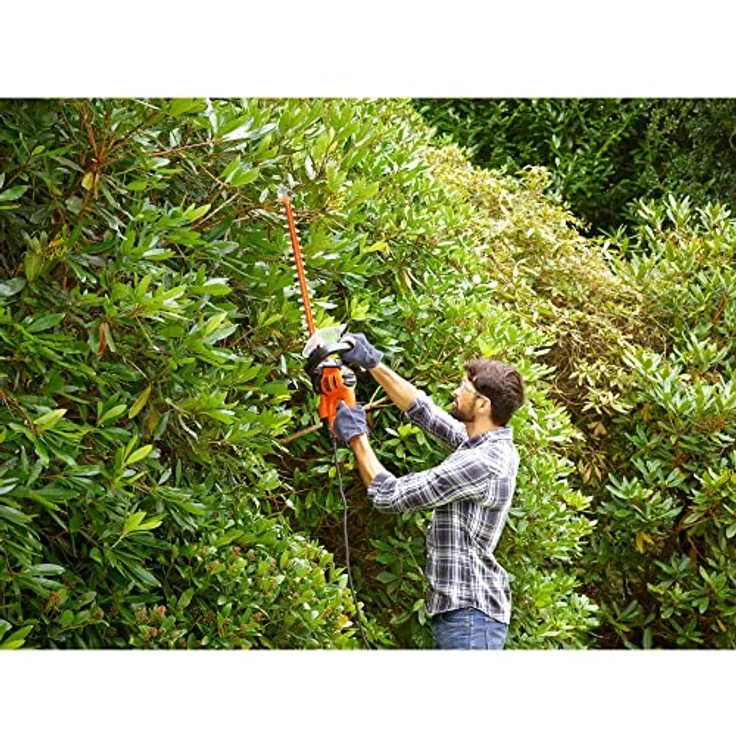 Black + Decker Elektro-Heckenschere (500W, 50 cm Schwertlänge, 22 mm Schnittstärke, Bügel-Zweithandgriff und transparentem Handschutz, für mittlere bis große Hecken) – Bild 3