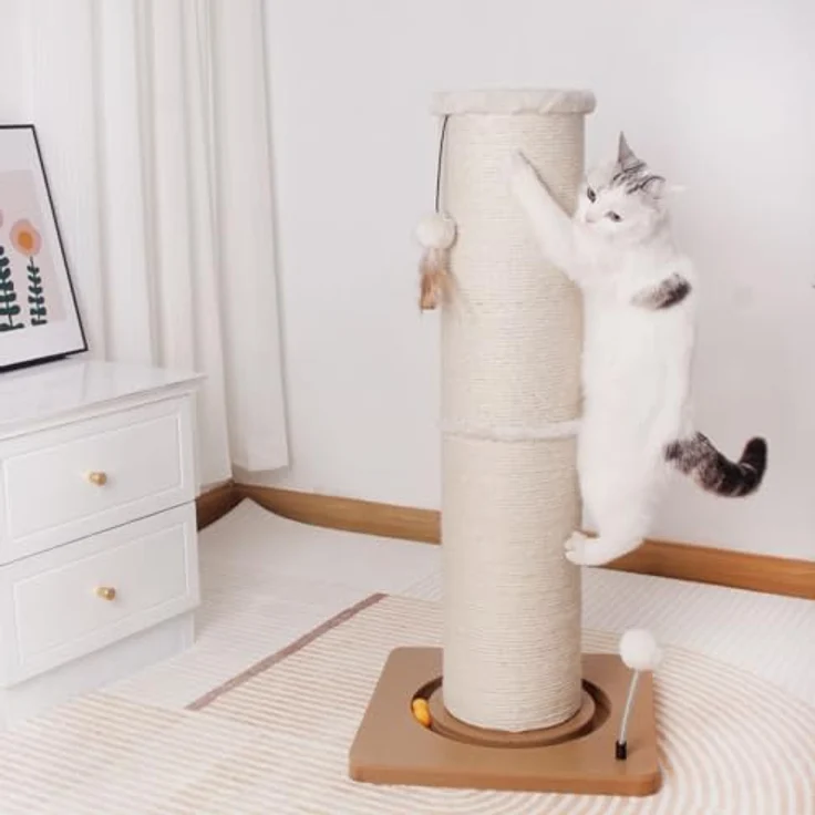 CanadianCat Company | Kratzstamm für Katzen - Carla - mit Spielzeug | interaktives Katzenspielzeug selbstbeschäftigung | mit 82cm-hoher Kratzsäule Ø20cm | ca. 40 x 40 x 86 cm – Bild 4