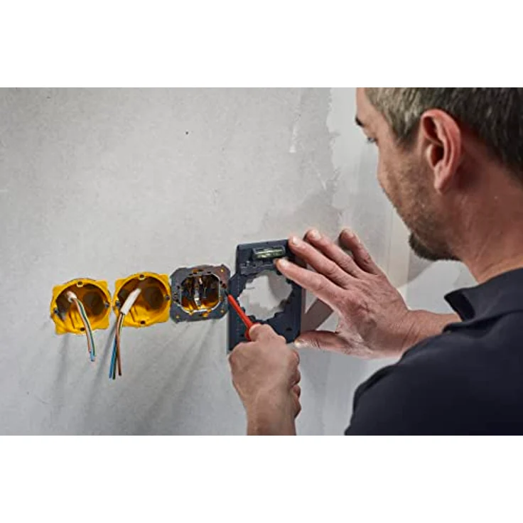 wolfcraft Markier- und Ausrichtschablone I 5975000 I Für die schnelle und fehlerfreie Installation von Steckdosen- und Schaltereinsätzen im Trockenbau – Bild 5