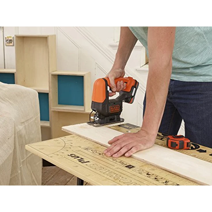 Black & Decker BDCJS12N Akku-Stichsäge (12 V, mit Sägeblasfunktion, hohe Laufruhe & vielseitig einsetzbar mit werkzeuglosem Sägeblattwechsel, inkl. 1 Holzsägeblatt, ohne Akku und USB-Ladekabel) – Bild 4