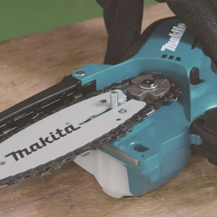Makita Akku-Kettensäge Chain saw for branches UC100DZ01, blau – Bild 4