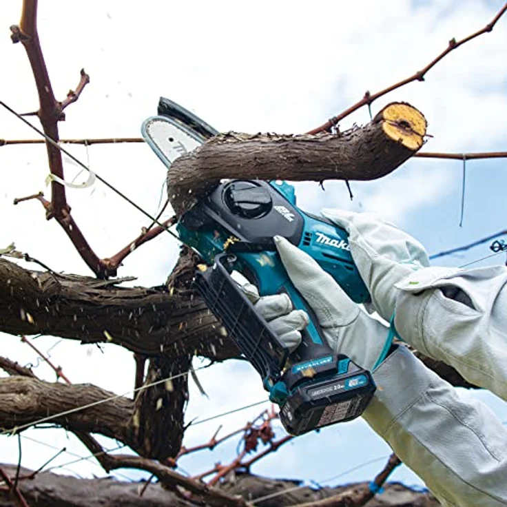 Makita UC100DWA, Akku Kettensäge mit bürstenlosem Motor, 8 m/s Kettengeschwindigkeit, 1,5 kg leicht – Bild 3