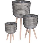 Spetebo 3er Set Rattan Blumenständer grau - Ø 30 cm / 25 cm / 21 cm - Pflanztopf auf Holz Beinen direkt bepflanzbar - Deko Blumen Topf Pflanz Kübel