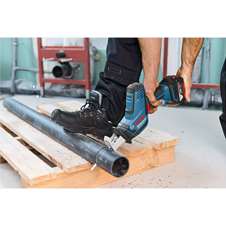 Bosch Professional 18V System Akku Säbelsäge GSA 18 V-LI C (Compact Version, 3x Säbelsägeblatt, ohne Akkus und Ladegerät, im Karton) – Bild 6