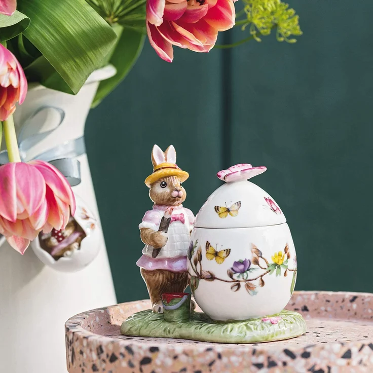 Villeroy & Boch Bunny Tales Osterei-Dose Anna malt, Figur für die Ostertafel aus Hartporzellan, 11 x 6.5 x 10 cm, bunt, 11x6,5x10 – Bild 2