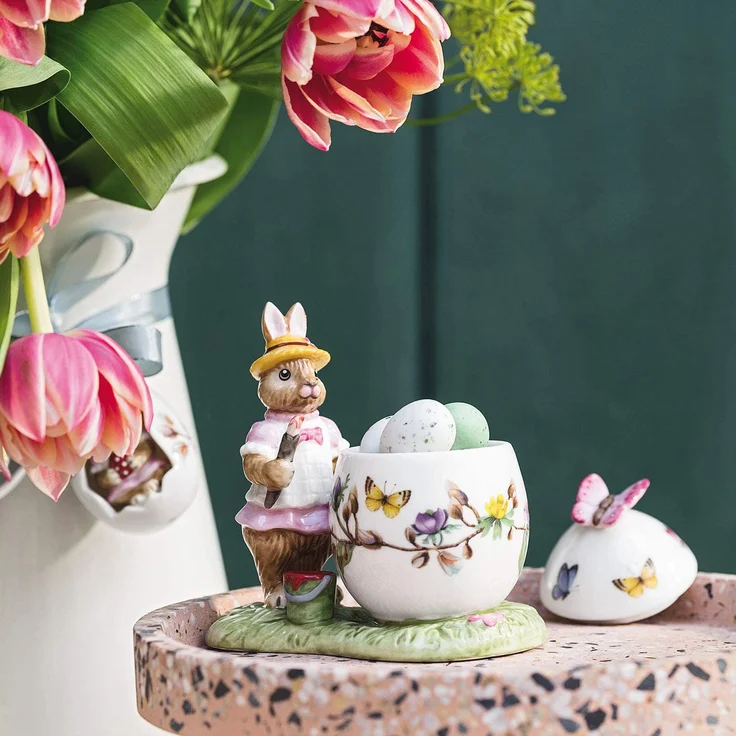 Villeroy & Boch Bunny Tales Osterei-Dose Anna malt, Figur für die Ostertafel aus Hartporzellan, 11 x 6.5 x 10 cm, bunt, 11x6,5x10 – Bild 3