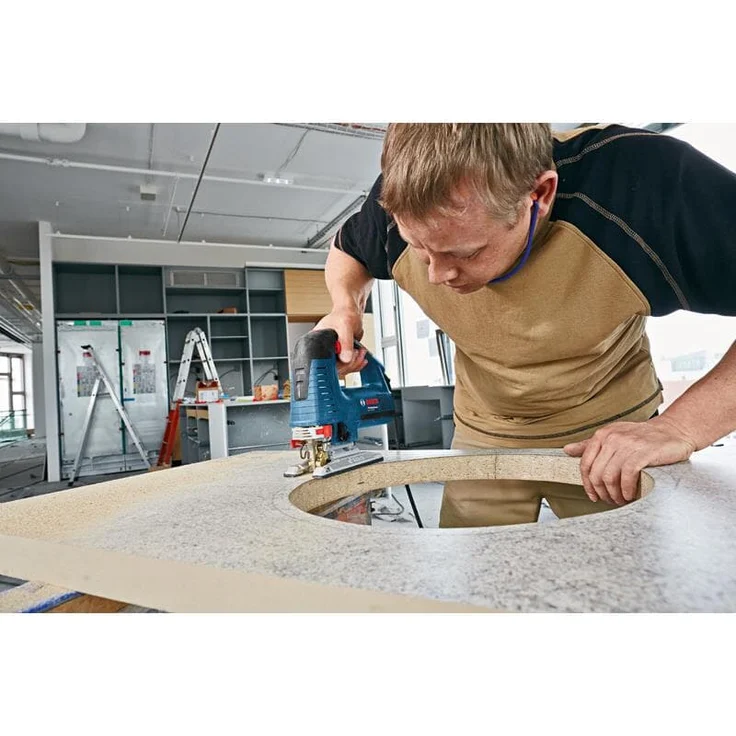 Bosch Professional Stichsäge GST 160 B (800 Watt, 160 mm Schnitttiefe in Holz, inkl. Absaug-Set, 1 Spanreißschutz, 3 Sägeblätter, in L-BOXX) – Bild 8