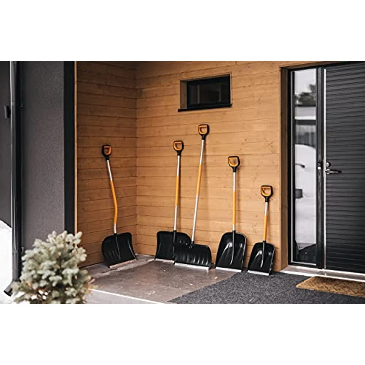 Fiskars X-series Autoschaufel, 29 cm Blattbreite, ergonomischer D-Griff, rutschfester Schaft – Bild 8