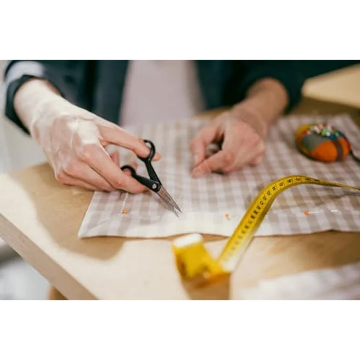 Fiskars ReNew Handarbeitsschere, 12,4 cm, Recycelter Edelstahl/Recycelter Kunststoff, Micro-Tip-Spitzen, Schwarz – Bild 3