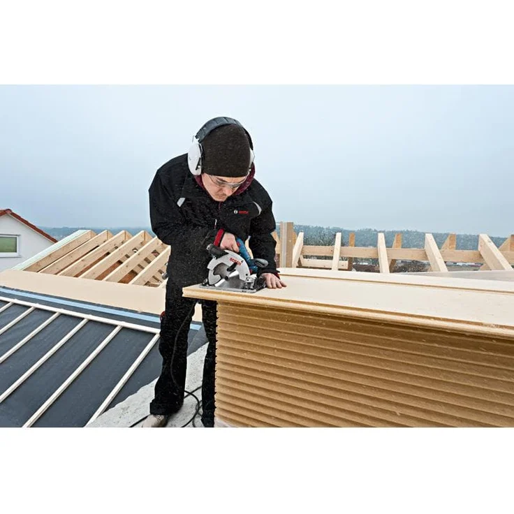 Bosch Professional Handkreissäge GKS 55+ G (1.350 Watt, inkl. 1x Sägeblatt, Innensechskant, Parallelanschlag, Vakuumadapter, im Karton) – Bild 9