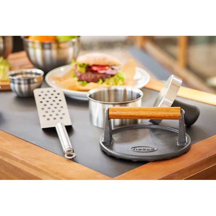 RÖSLE Barbecue Burger-Set 3-tlg, Hochwertiges Burger-Set mit Burgerpresse Pro, Barbecue-Gewicht und Burgerwender, Edelstahl 18/10, Gusseisen emailliert – Bild 3