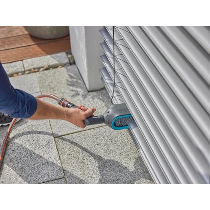 Gardena Cleansystem Jalousienbürste, vielseitiger Reiniger für C- und Z-Lamellen bis 8 cm Breite, UV- und frostbeständig – Bild 6