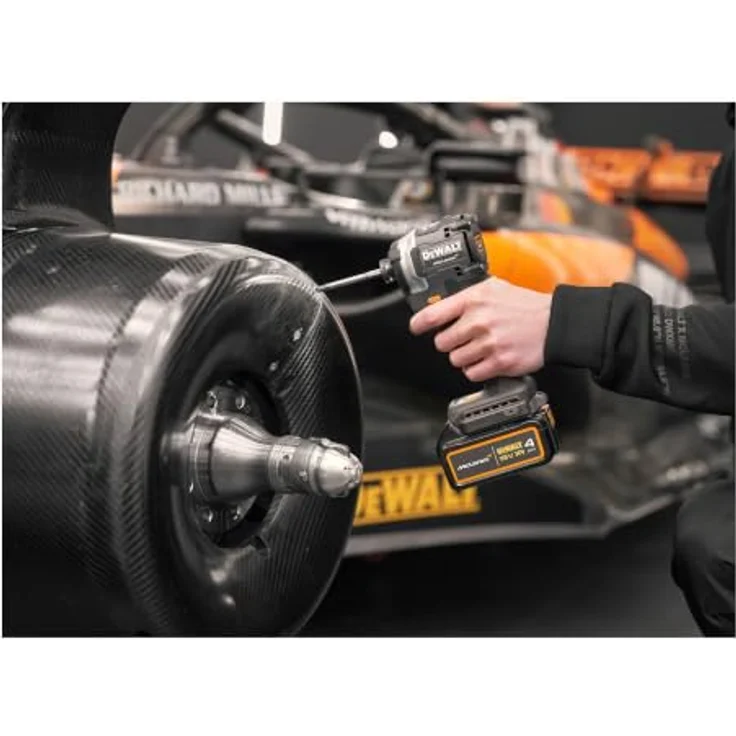 Dewalt DCF85MM2T-QW Akku-Schlagschrauber 18V, 4Ah, McLaren Edition, über 200 Nm Drehmoment, kompaktes Design, robuster Aluminium-Gehäuse   – Bild 5