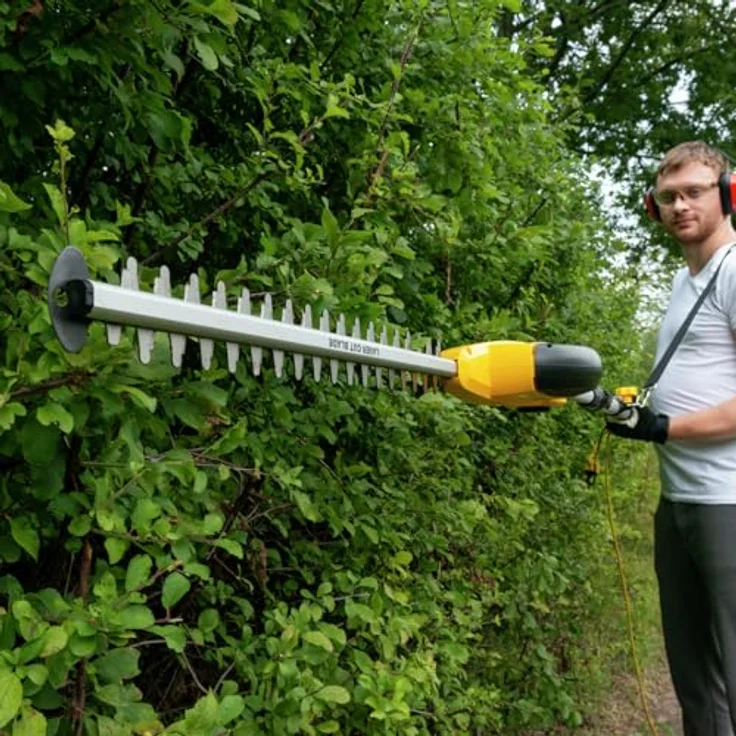 Powerplus POWXG2044, Teleskop-Heckenschere mit 550 W Motor, 550 mm Klingenlänge und verstellbarem Schneidkopf, gelbes Gehäuse – Bild 2