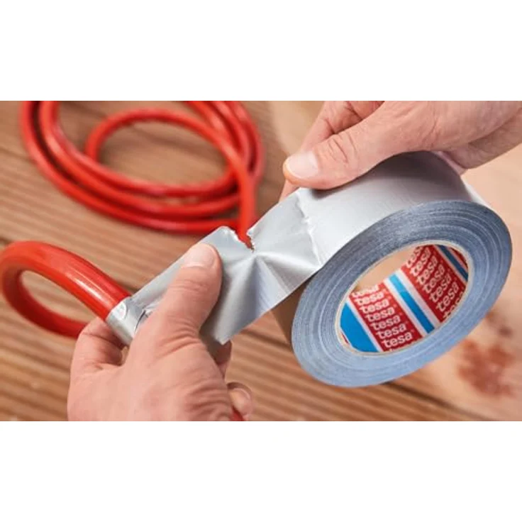 tesa Extra Power Universal Gewebeband (Wetterfestes Reparaturband, 10 m x 50 mm), schwarz, 932575 – Bild 4