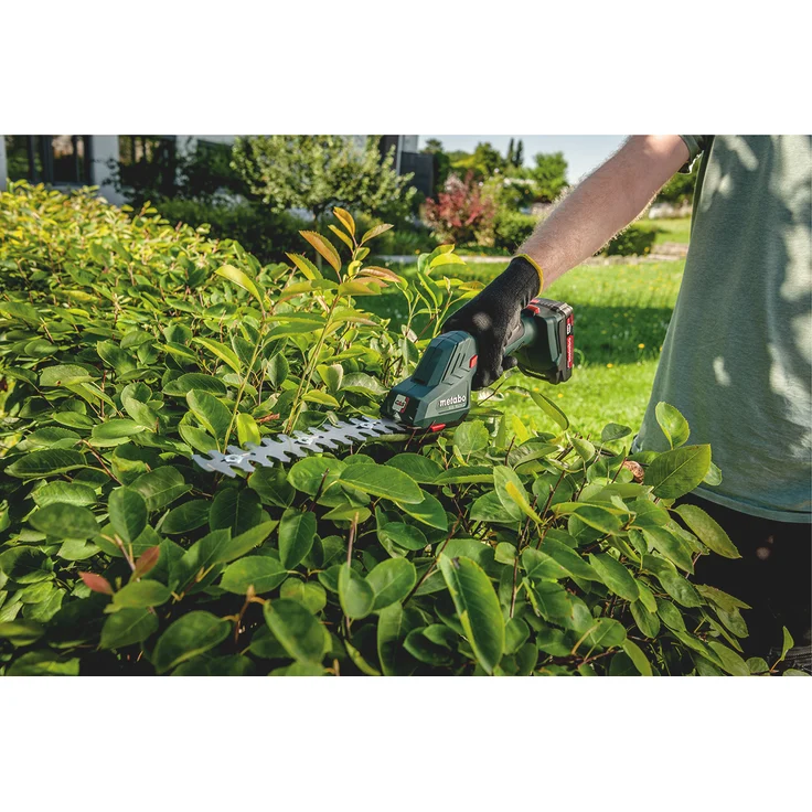 Metabo Akku-Strauch- und Grasschere SGS 18 LTX Q (18V, Li-Ion, inkl. 20cm Strauch- und 11,5cm Grasmesser) ohne Akku und Ladegerät, in metaBOX 145 L – Bild 6