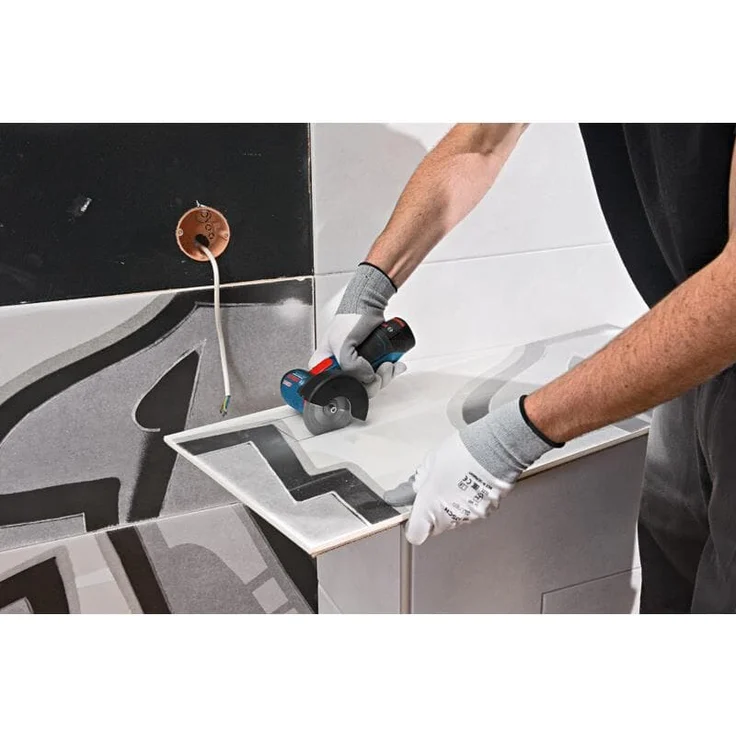 Bosch Professional 12V System Akku Winkelschleifer GWS 12V-76 (3 Trennscheiben, Scheibendurchmesser: 76 mm, 2x 3.0Ah Akkus und Ladegerät) – Bild 11