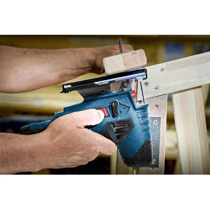 Bosch Professional 12V System Akku Stichsäge GST 12V-70 (2x Sägeblatt, Gleitschuh, Spanreißschutz, Schnitttiefe in Holz: 70 mm, 2x 3.0Ah Akkus und Ladegerät, in L-Boxx) – Bild 7