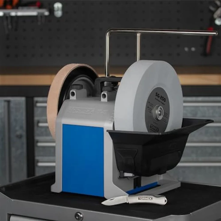 Tormek T8 Nass Schleifmaschine mit EKA-Messer, Originalschleifstein SG-250, verbesserter Wasserbehälter und Magnet-Schaber – Bild 5