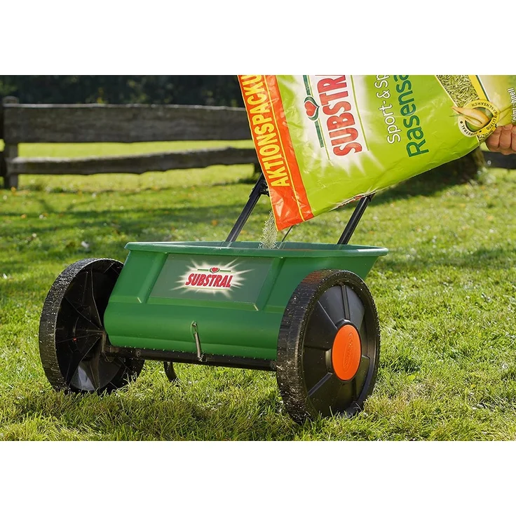 Substral EvenGreen Kastenstreuwagen, Hochwertiger Streuwagen mit leichtgängigen, großen Rädern zum ausbringen von Dünger, Samen und Kalk – Bild 2