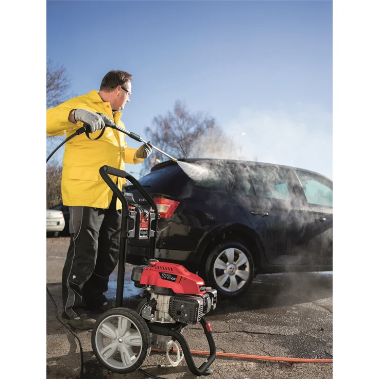 Scheppach Benzin Hochdruckreiniger HCP2600, Hochdruckpistole, 5 Düsenaufsätze, Reinigungslanze, 7,5m Schlauch und Zuführung für Reinigungsmittel, 200bar Druck, 522l/h - 4,35PS – Bild 3
