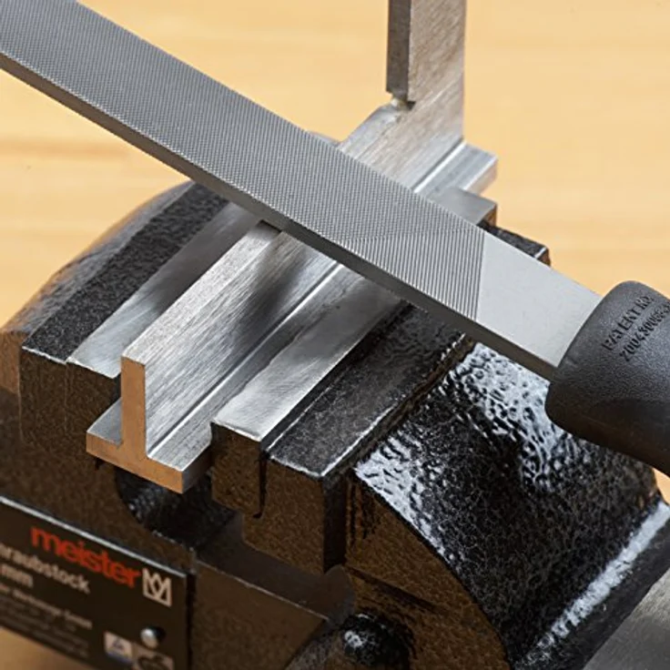 Meister Schraubstock - Drehbar - 125 mm Spannweite - Hochwertige Stahlbacken - Sicheres Fixieren von Werkstücken - Tischschraubstock mit Schutzbacken - Massiver Schraubstock aus Grauguss - 5144500 – Bild 4