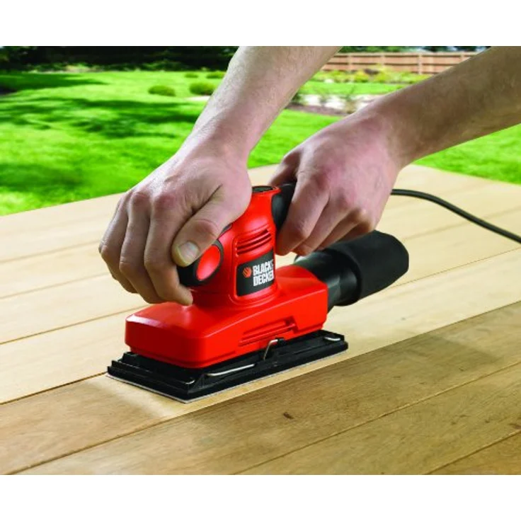 Black+Decker Schwingschleifer, Schleifmaschine (hoher Kreisdurchmesser, für große Flächen, ergonomischer Softgriff, integrierter Staubfangsack, Schleifpapier, versiegelter Schalter) KA320EKA – Bild 7