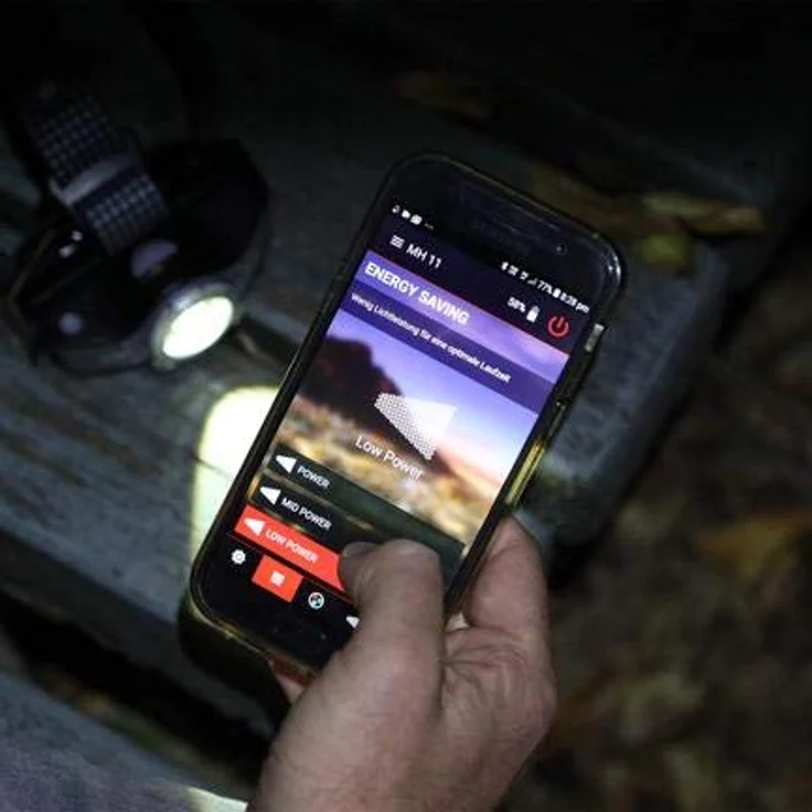 Ledlenser MH11, Stirnlampe mit 750 lm, aufladbar, Bluetooth, Boost Modus, magnetisches Ladekabel, Aluminium Kühlkörper, RGB-Frontlicht, Batteriestatusanzeige – Bild 5