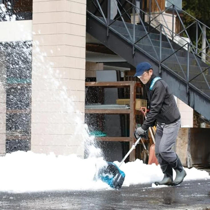 Makita SN400MP, Schneefräse mit 300 mm Arbeitsbreite und 12 m Schneeräumungs-Distanz, für effiziente Schneeräumung – Bild 6
